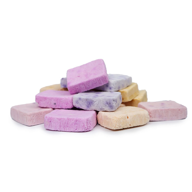 Freeze-dried yogurt cubes