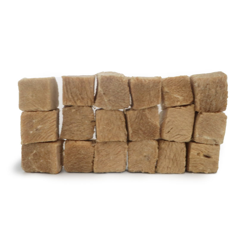 Freeze-dried duck meat cubes