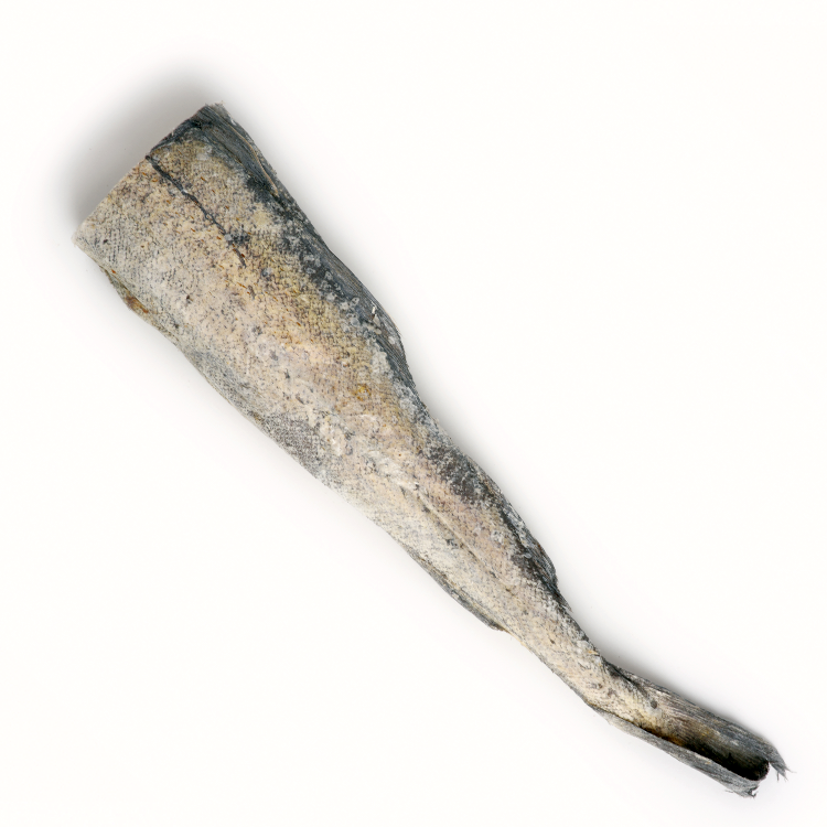 Freeze-dried headless cod