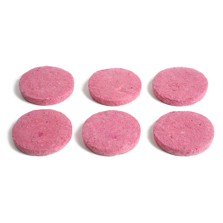 Freeze-dried dragon fruit cake