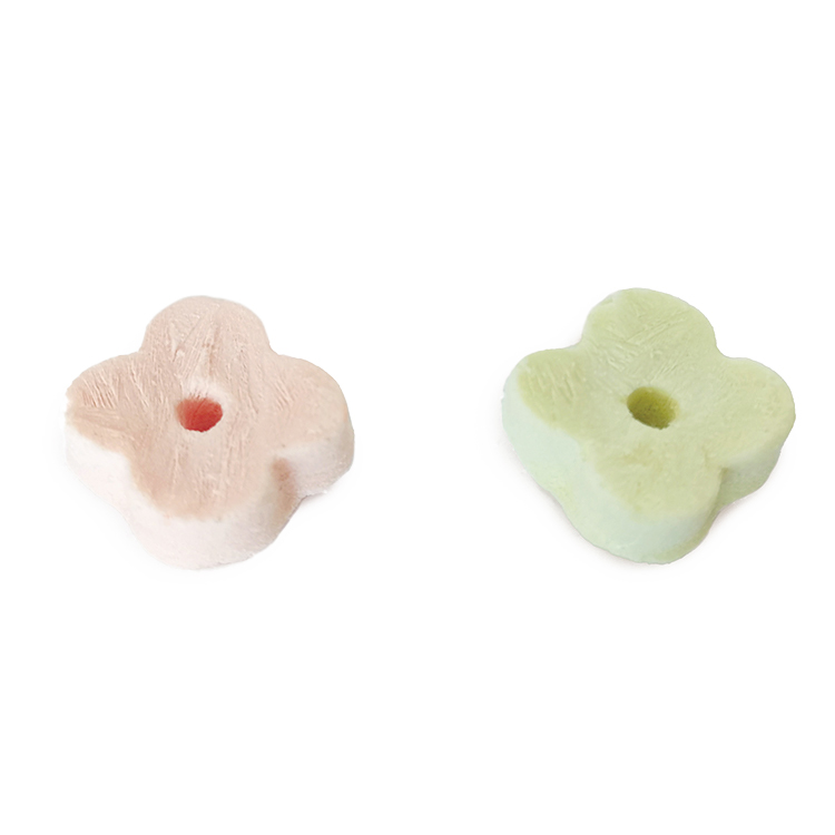 Freeze-dried petals